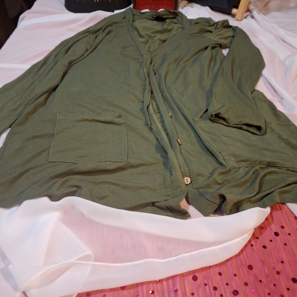 Agnes & Dora Olive Green Button-Up Cardigan Size Large